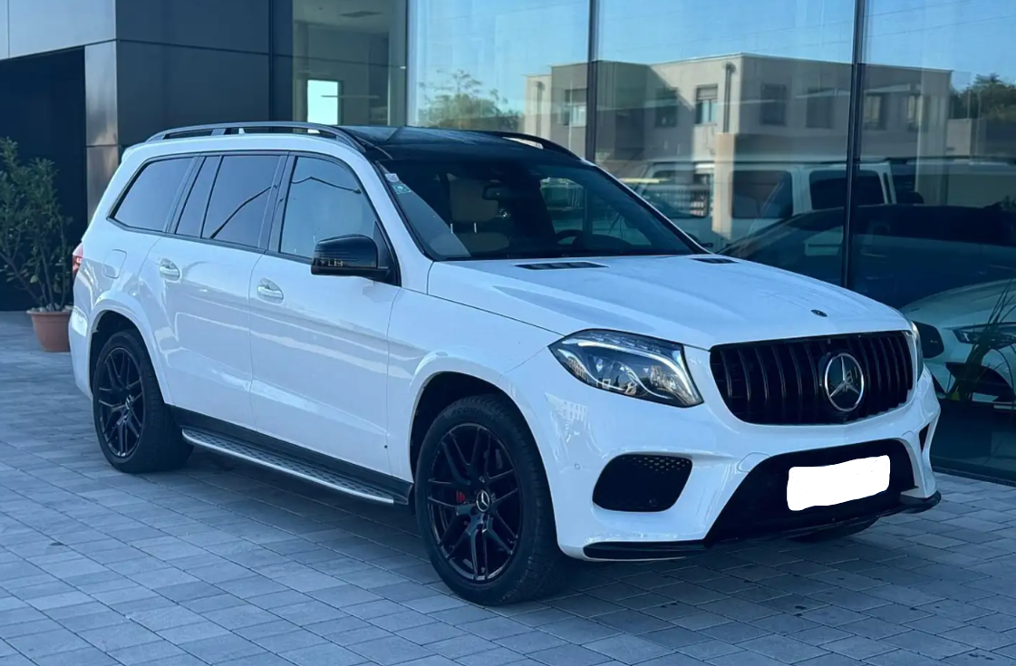 Mercedes-Benz GLS 63 AMG Performance (7-Sitzer) - Luxury Garage Bratislava