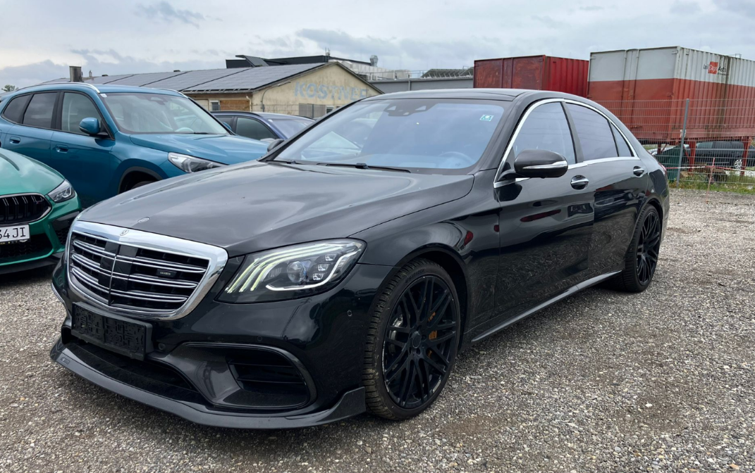 Mercedes-AMG S 63 Brabus Rocket 800 - Luxury Garage Bratislava